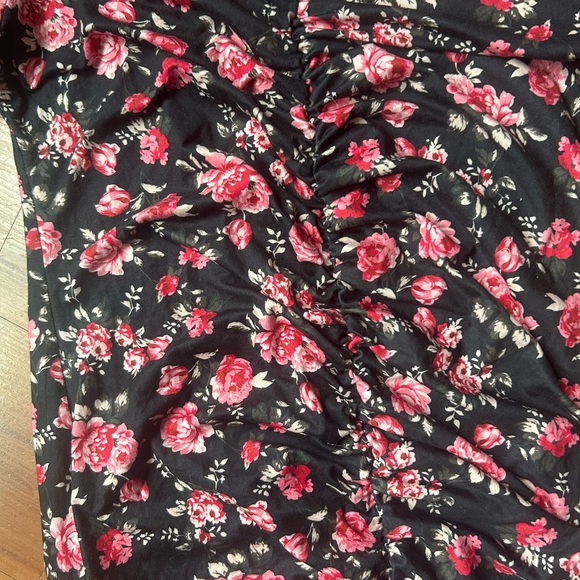 SHEIN Black Floral Off-Shoulder Dress - Picture 4 of 7
